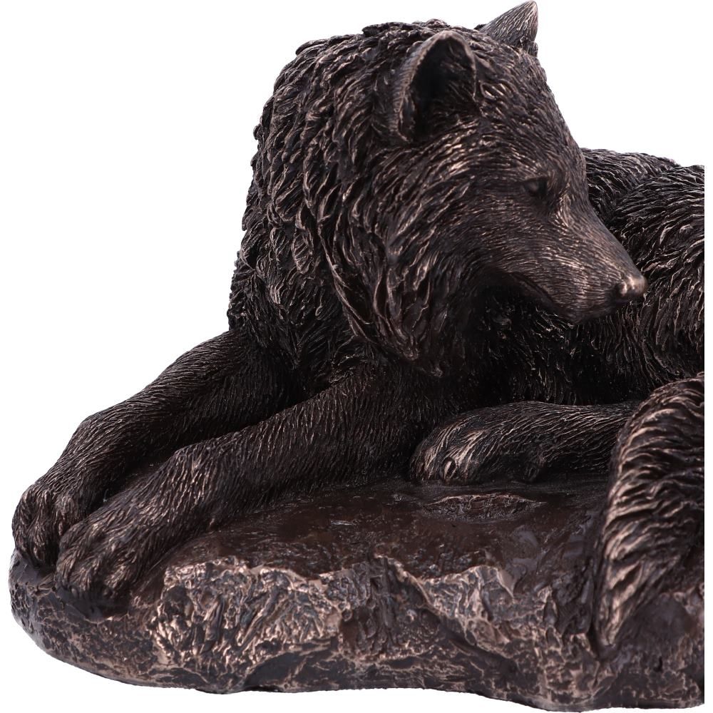 Guardian Of The North Bronze (LP) 19 Guardian Of The North Bronze (LP) 19.5cm