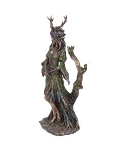 Lady Of The Forest 25cm